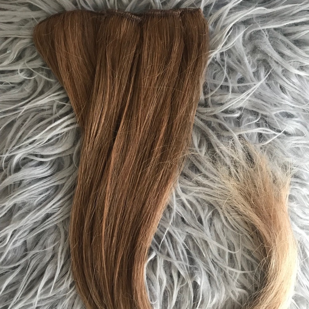 4 Piece Hair Extensions!